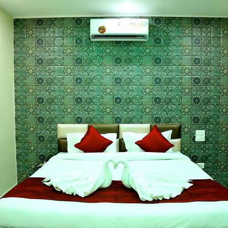 Hotel New Seasons Kālka Buitenkant foto